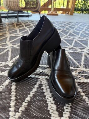 Stonefly | Leather Loafers w Chunky Heel
